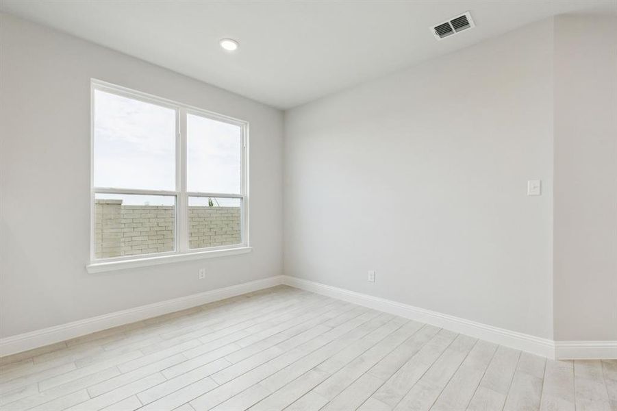 Spacious, unfurnished interior of a new home in AnaCapri, Anna (Image 20). Spacious, unfurnished interior of a new home in AnaCapri, Anna (Image 20).