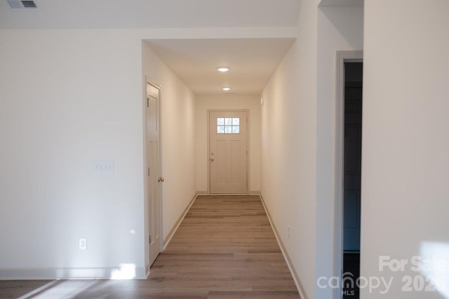 Spacious, unfurnished interior of a new home in , Catawba (Image 8).