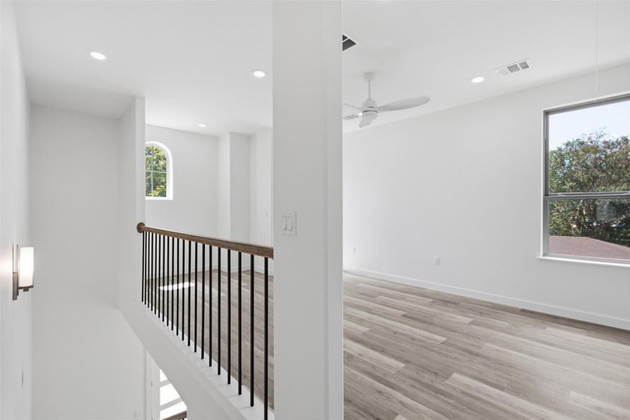 Spacious, unfurnished interior of a new home in , Smithville (Image 23).