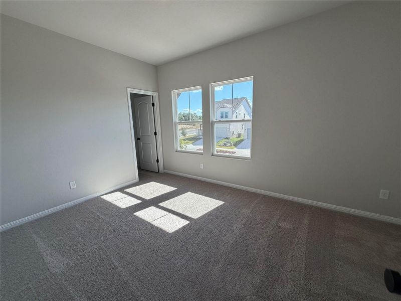 Spacious, unfurnished interior of a new home in Cannon Ranch 40s, Dripping Springs (Image 31).
