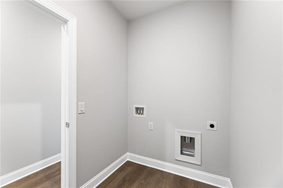 Spacious, unfurnished interior of a new home in Ashbury Commons, Powder Springs (Image 27).