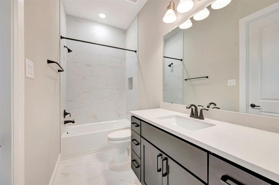 Furnished interior view inside a new home in ARTAVIA - Parkview Collection, Conroe (Image 12).