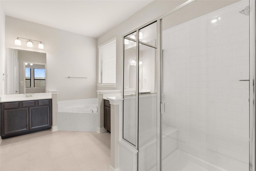 Note: Sample product photo. Actual exterior and interior selections may vary by homesite. Photo may be virtually staged