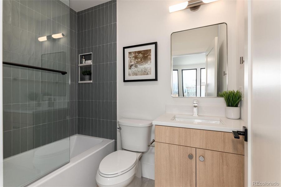 2 Floor Ensuite Bathroom