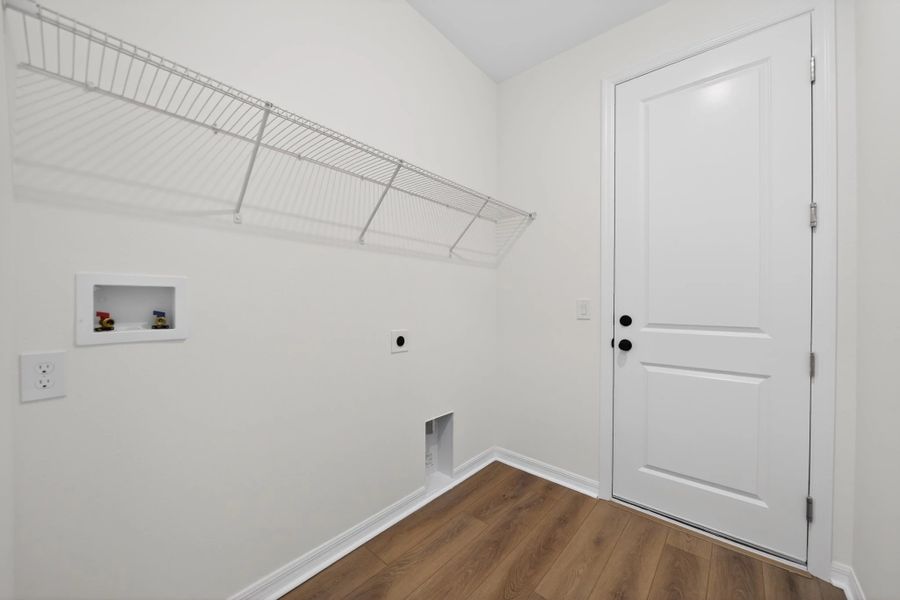 Spacious, unfurnished interior of a new home in Catamaran Cove, Rockledge (Image 18).