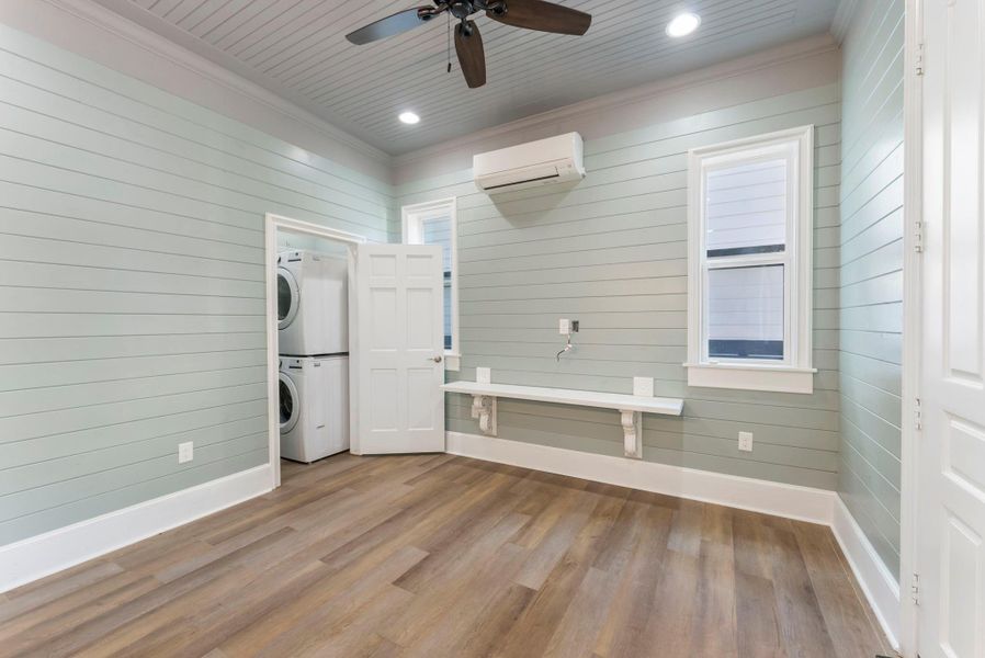 Spacious, unfurnished interior of a new home in , Houston (Image 33). Spacious, unfurnished interior of a new home in , Houston (Image 33).