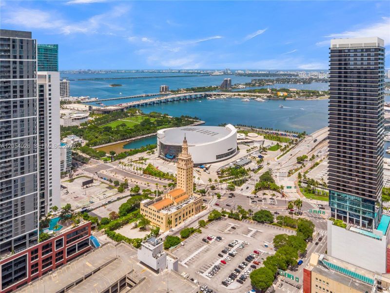 Condo located in Miami, FL showcasing its design and architecture (Image 26). Condo located in Miami, FL showcasing its design and architecture (Image 26).