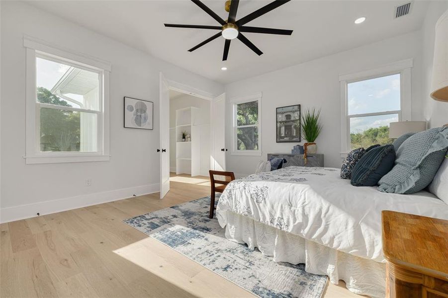 Furnished interior view inside a new home in , St. Petersburg (Image 21).