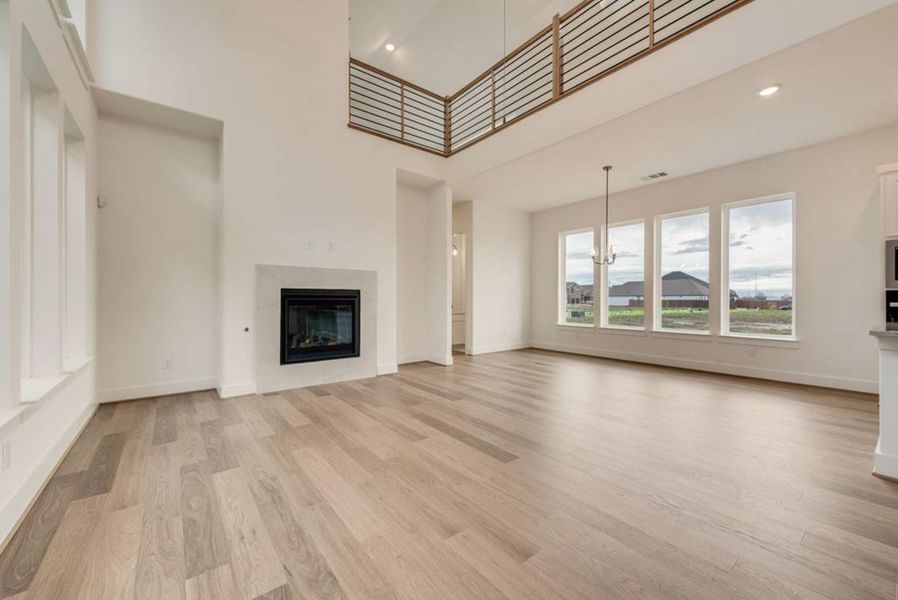 Spacious, unfurnished interior of a new home in Edgewater, Fate (Image 15).