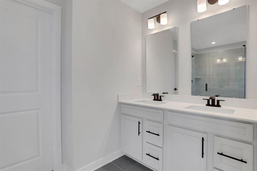 Furnished interior view inside a new home in Crystal Falls, Dawsonville (Image 12).