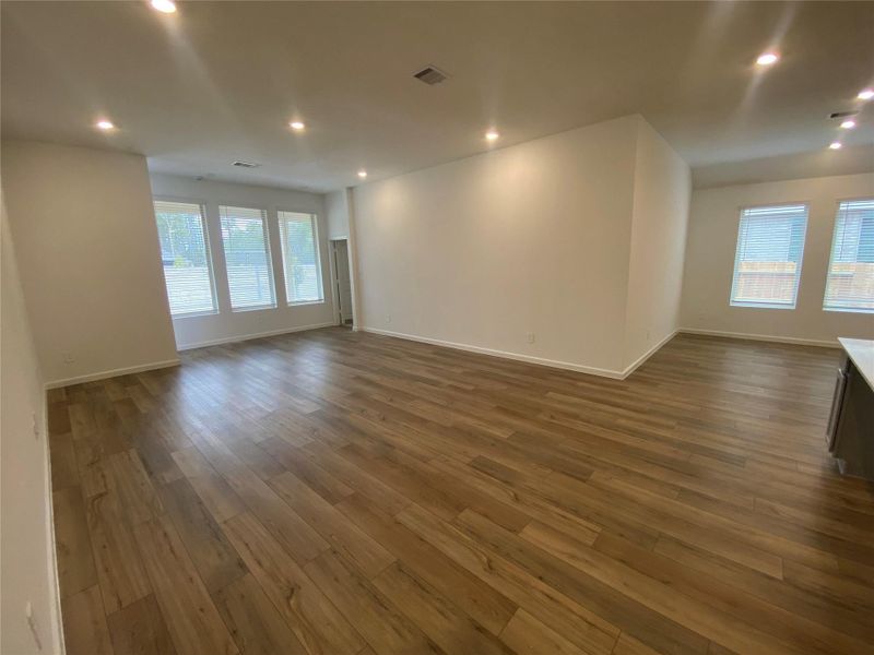 **Photos are representative only. This is not the actual homesite.** **Photos are representative only. This is not the actual homesite.**