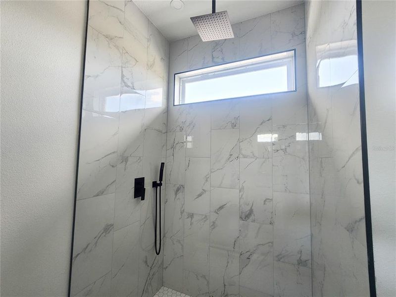 Furnished interior view inside a new home in , Dunnellon (Image 12).