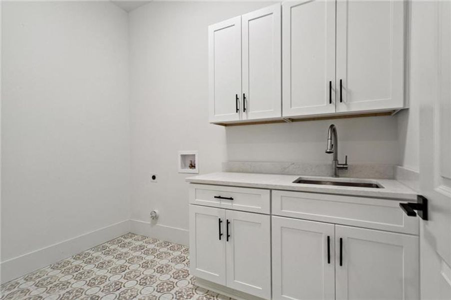 Furnished interior view inside a new home in , Jasper (Image 13).