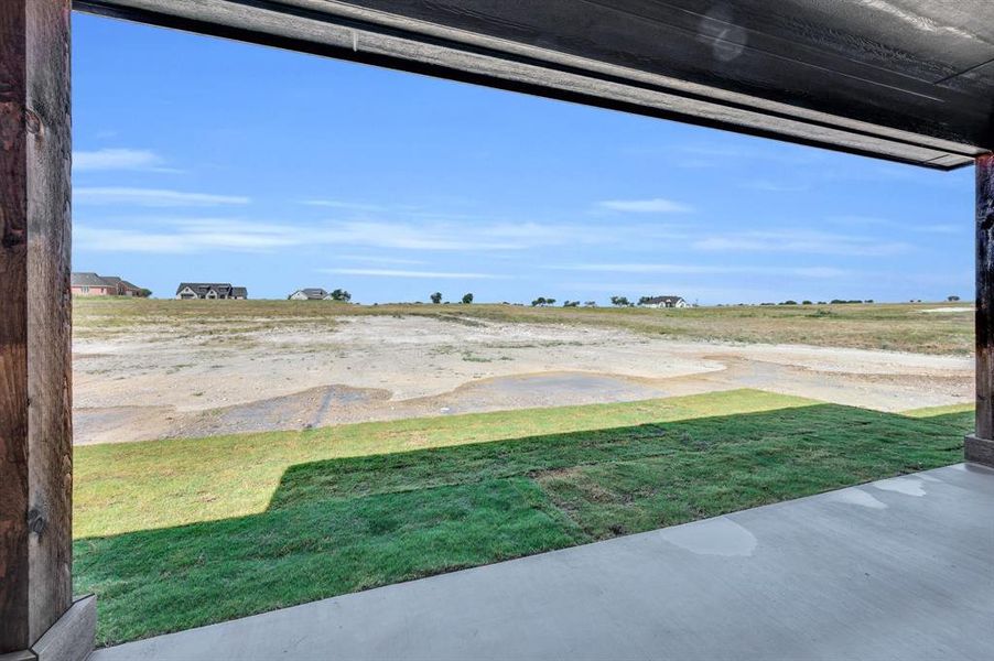 Exterior details and patio area of a home in , Waxahachie (Image 4).