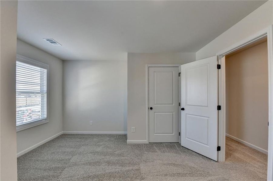 Spacious, unfurnished interior of a new home in , Auburn (Image 62).