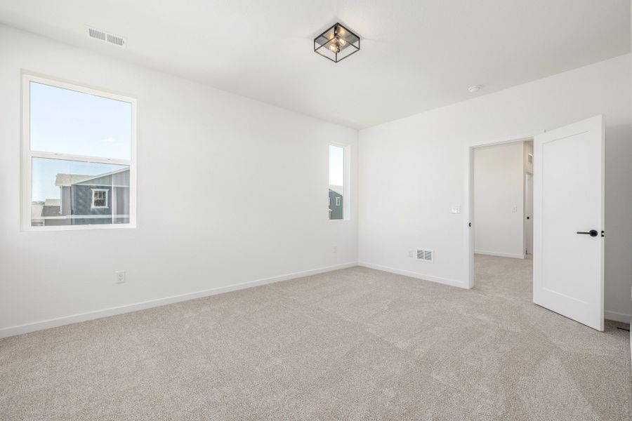 Spacious, unfurnished interior of a new home in Painted Prairie, Aurora (Image 17).