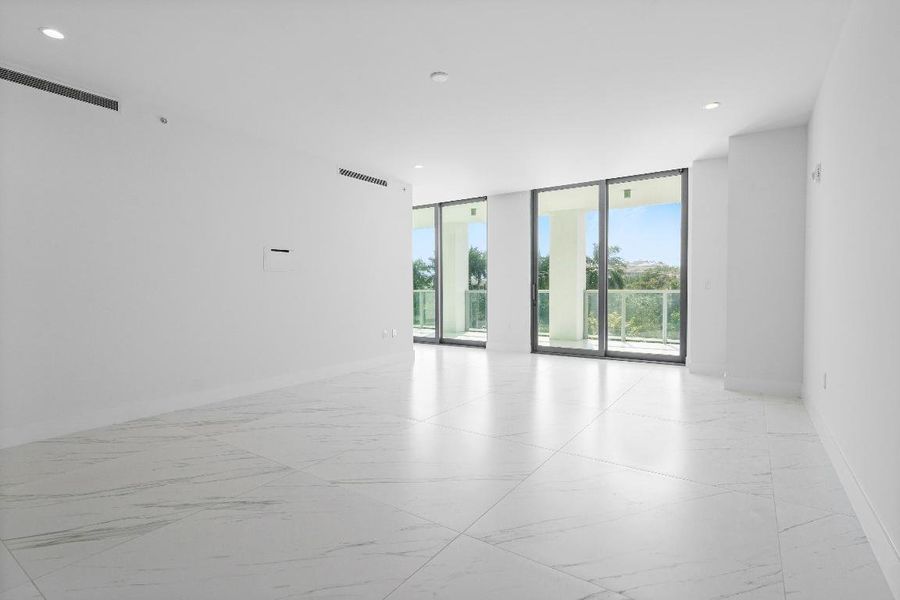 Royal Palm Residence #402 Royal Palm Residence #402