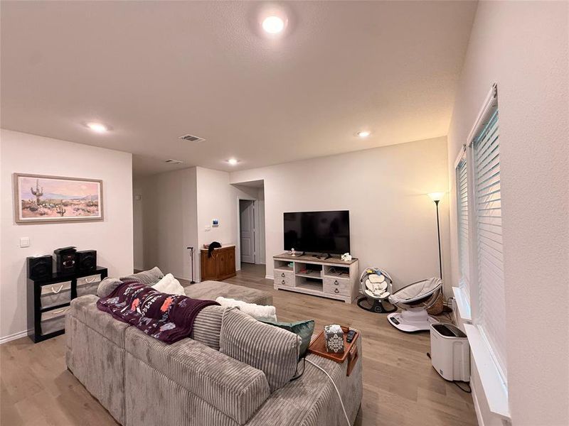 Furnished interior view inside a new home in Three Oaks, Sherman (Image 7).