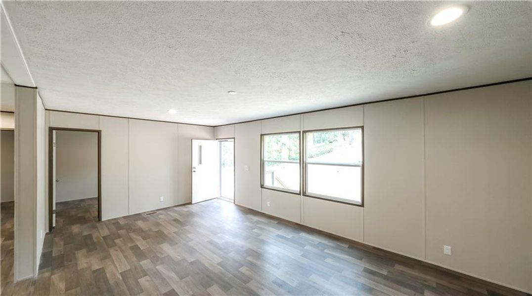 Spacious, unfurnished interior of a new home in , Carrollton (Image 31).