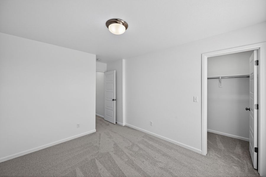 Spacious, unfurnished interior of a new home in The Aurora Highlands, Aurora (Image 21).