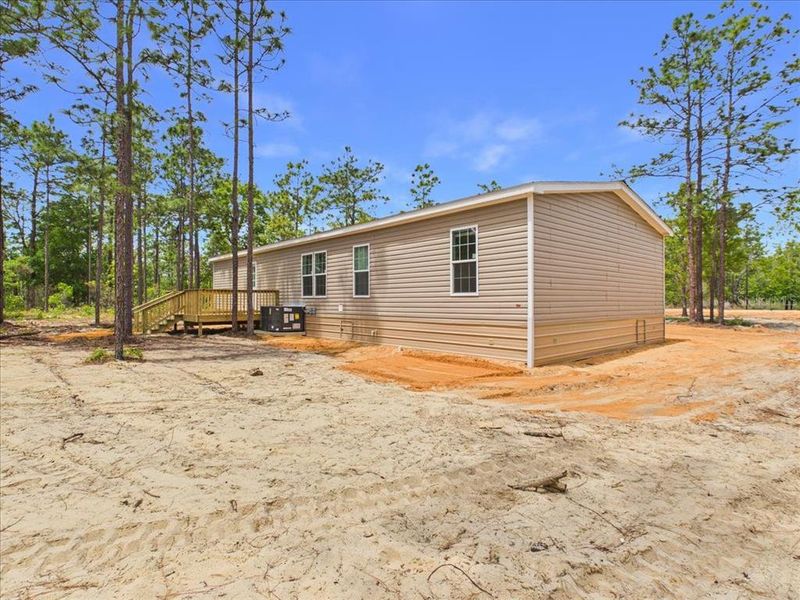Exterior details and patio area of a home in , Hawthorne (Image 19).