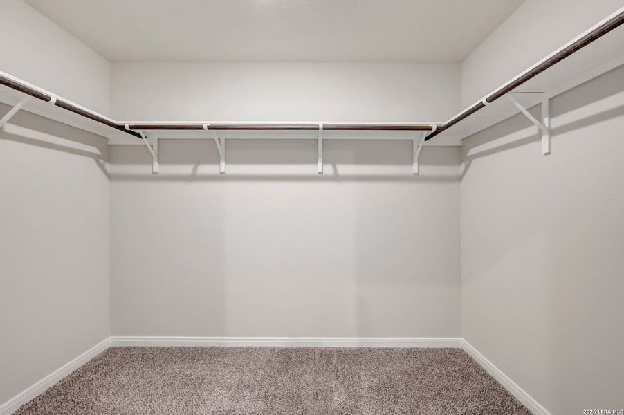 Spacious, unfurnished interior of a new home in Hickory Ridge Estates, Elmendorf (Image 23).