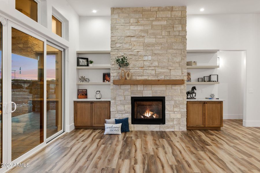 14-Living Room 4 14-Living Room 4