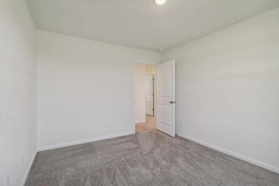 Representative unfurnished interior of a home built from the Harper II by Great Southern Homes in Old Charleston Acres, Pelion (Image 46).