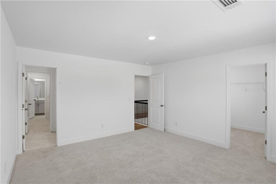 Spacious, unfurnished interior of a new home in Deer Valley, Canton (Image 7).