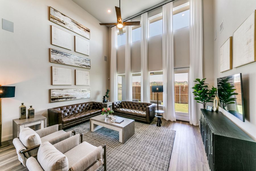 Furnished interior view inside a new home in Painted Tree - South, McKinney (Image 10). Furnished interior view inside a new home in Painted Tree - South, McKinney (Image 10).