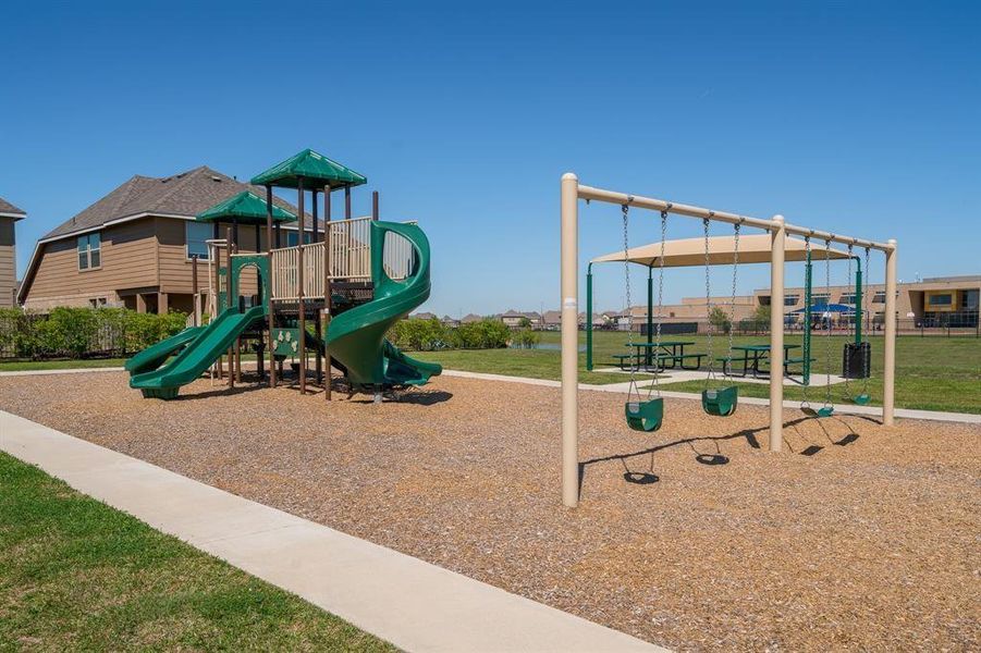 Community amenities in Kendall Lakes, Alvin (Image 16). Community amenities in Kendall Lakes, Alvin (Image 16).