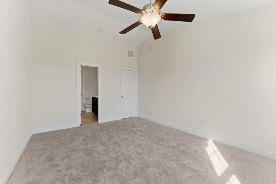 Representative unfurnished interior of a home built from the Cayman by Keystone Homes NC in Weybridge, Burlington (Image 67). Representative unfurnished interior of a home built from the Cayman by Keystone Homes NC in Weybridge, Burlington (Image 67).