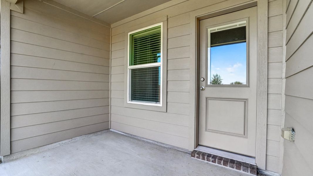 Representative exterior details of a home built from the Dove by D.R. Horton in Rock Creek West, Fort Worth (Image 3).
