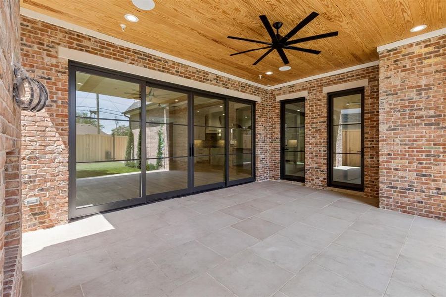 Exterior details and patio area of a home in , University Park (Image 4).