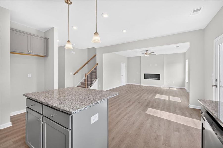 Furnished interior view inside a new home in Oakmont, Dallas (Image 9).