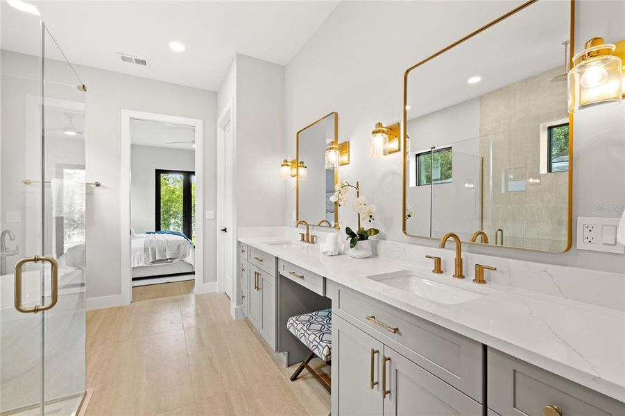 Furnished interior view inside a new home in , Orlando (Image 11).
