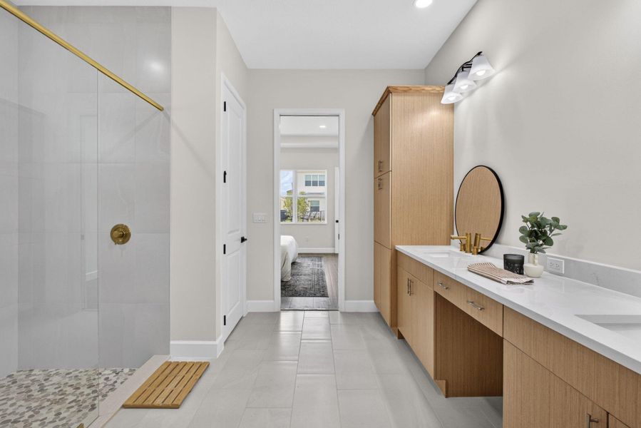 Master Bedroom Bathroom