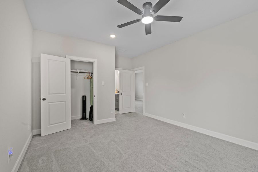 Spacious, unfurnished interior of a new home in , Missouri City (Image 22). Spacious, unfurnished interior of a new home in , Missouri City (Image 22).