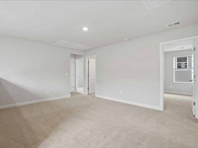 Spacious, unfurnished interior of a new home in Brayfield Manor - Heritage Collection, Wellford (Image 14).