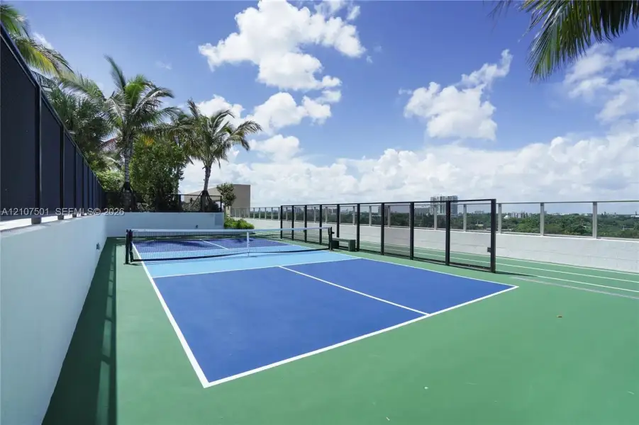 Community amenities in , Miami (Image 57).