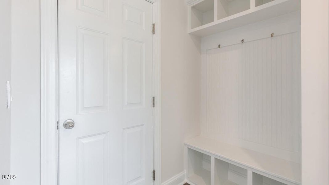 lot-222-bennett-e-524-lemon-daisy-ln-kni