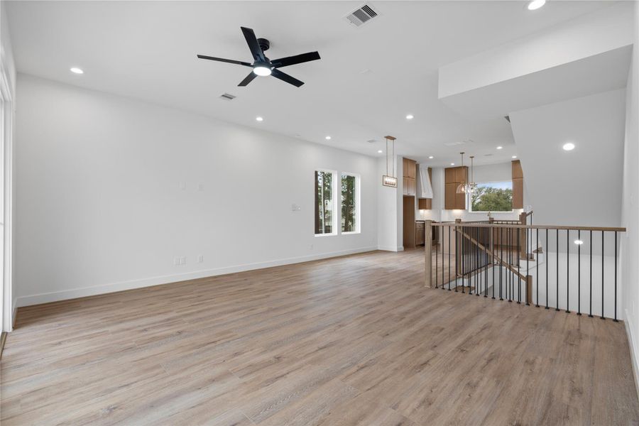 Spacious, unfurnished interior of a new home in , Houston (Image 35).