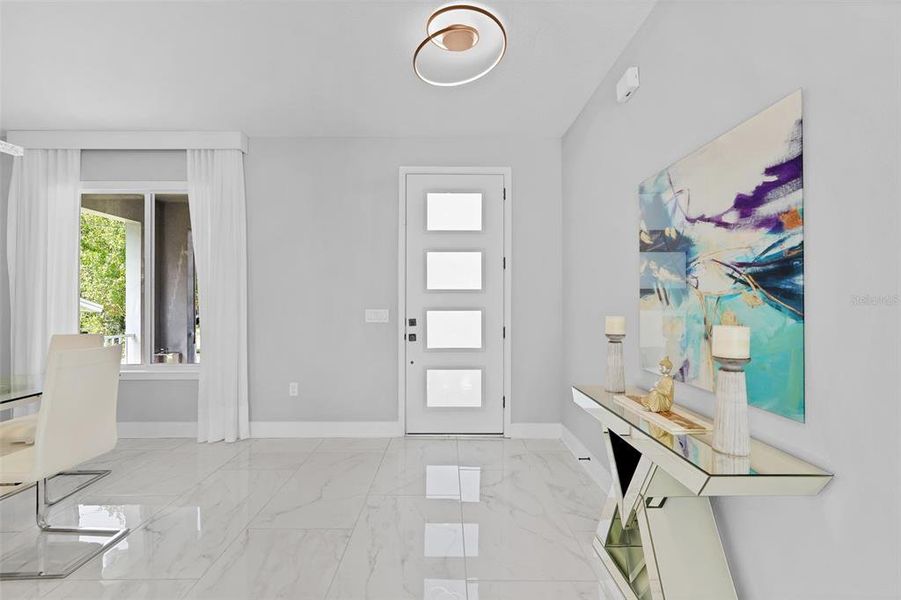 Furnished interior view inside a new home in , Orlando (Image 35).