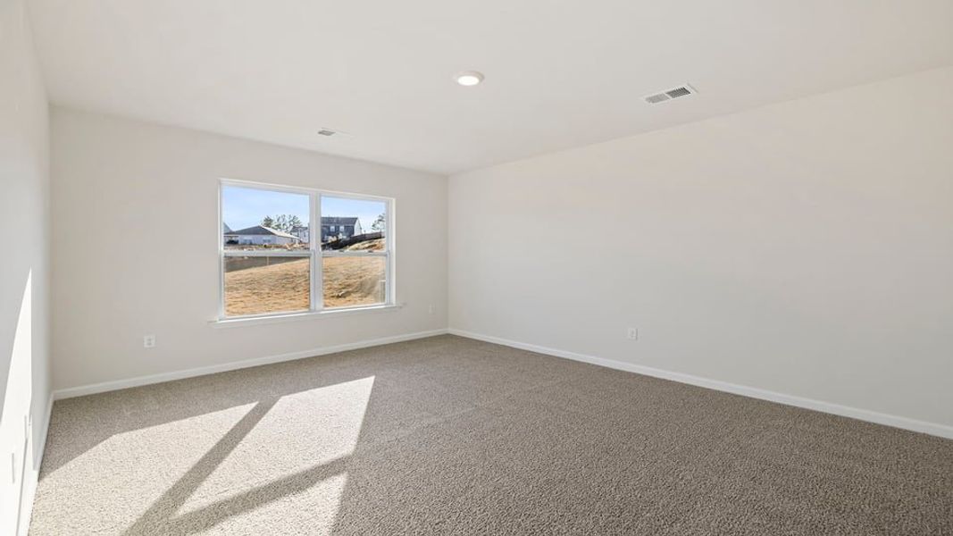 Spacious, unfurnished interior of a new home in Lakestone, Woodruff (Image 22).