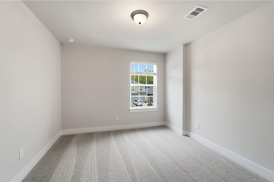 Spacious, unfurnished interior of a new home in Caney Mills, Conroe (Image 17).