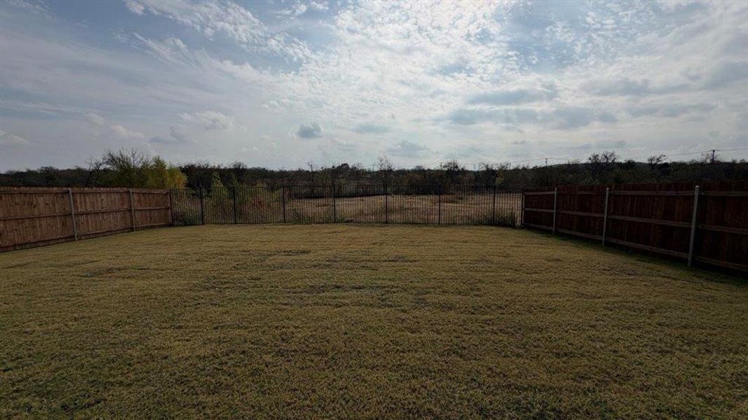 Exterior details and patio area of a home in Shannon Creek, Burleson (Image 15). Exterior details and patio area of a home in Shannon Creek, Burleson (Image 15).