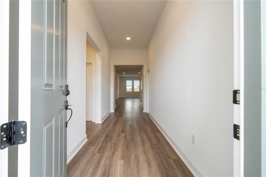 Spacious, unfurnished interior of a new home in , Apopka (Image 25).