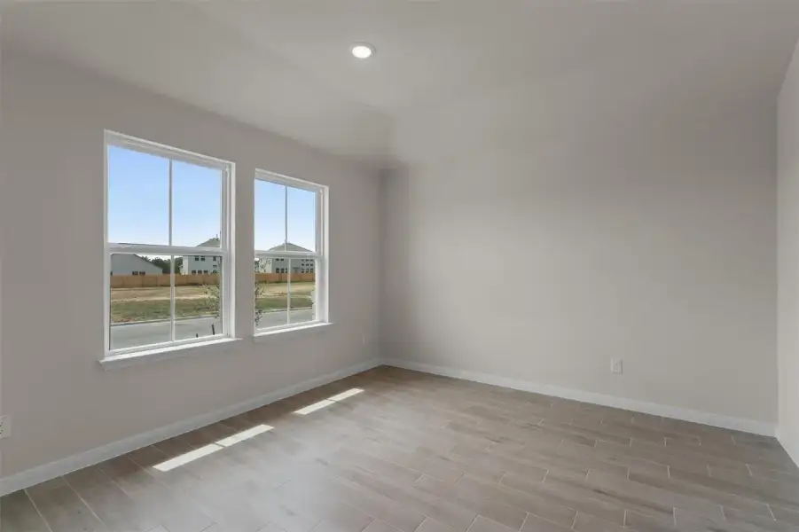 Representative unfurnished interior of a home built from the Lexington 2012 S GR by Saratoga Homes in Butler Farms, Liberty Hill (Image 25). Representative unfurnished interior of a home built from the Lexington 2012 S GR by Saratoga Homes in Butler Farms, Liberty Hill (Image 25).