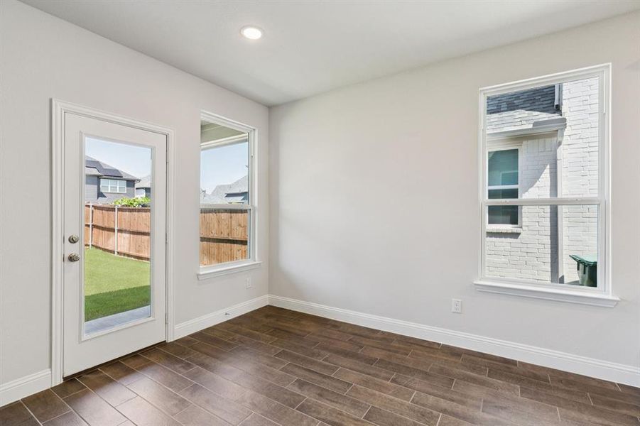 Spacious, unfurnished interior of a new home in Venetian, Celina (Image 24).