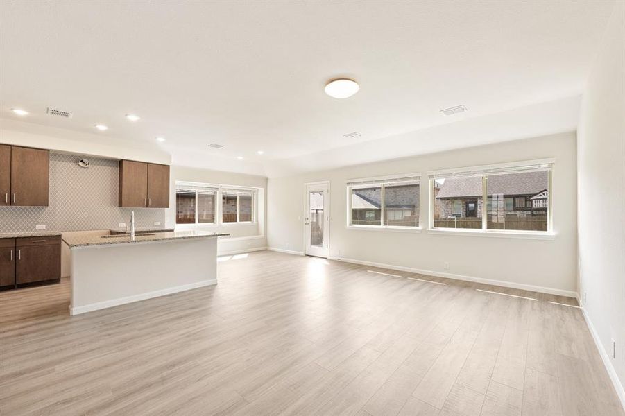 Spacious, unfurnished interior of a new home in Godley Ranch Elements, Godley (Image 29).